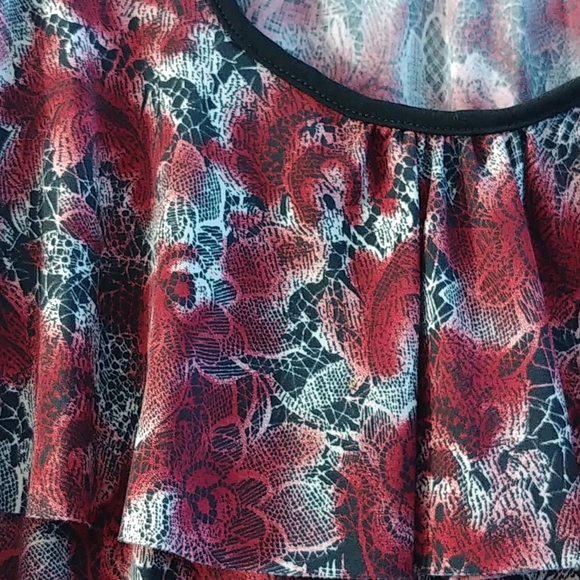 Suzy Sheir  layered sleeveless blouse - Picture 5 of 8